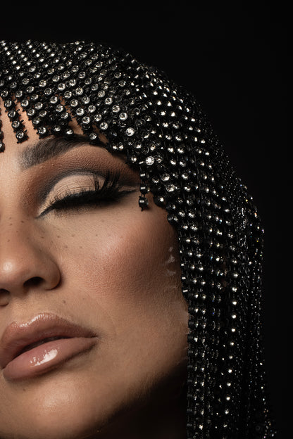 NOTHING BUT DIAMONDS Wig (Black)