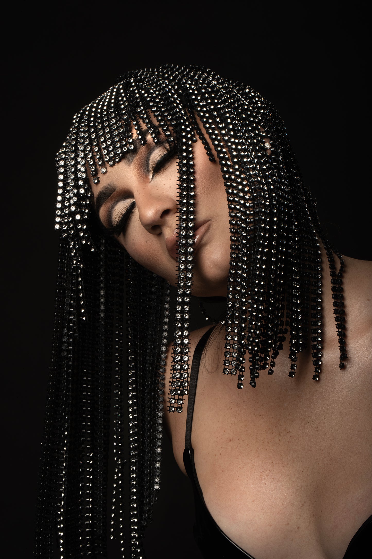 NOTHING BUT DIAMONDS Wig (Black)