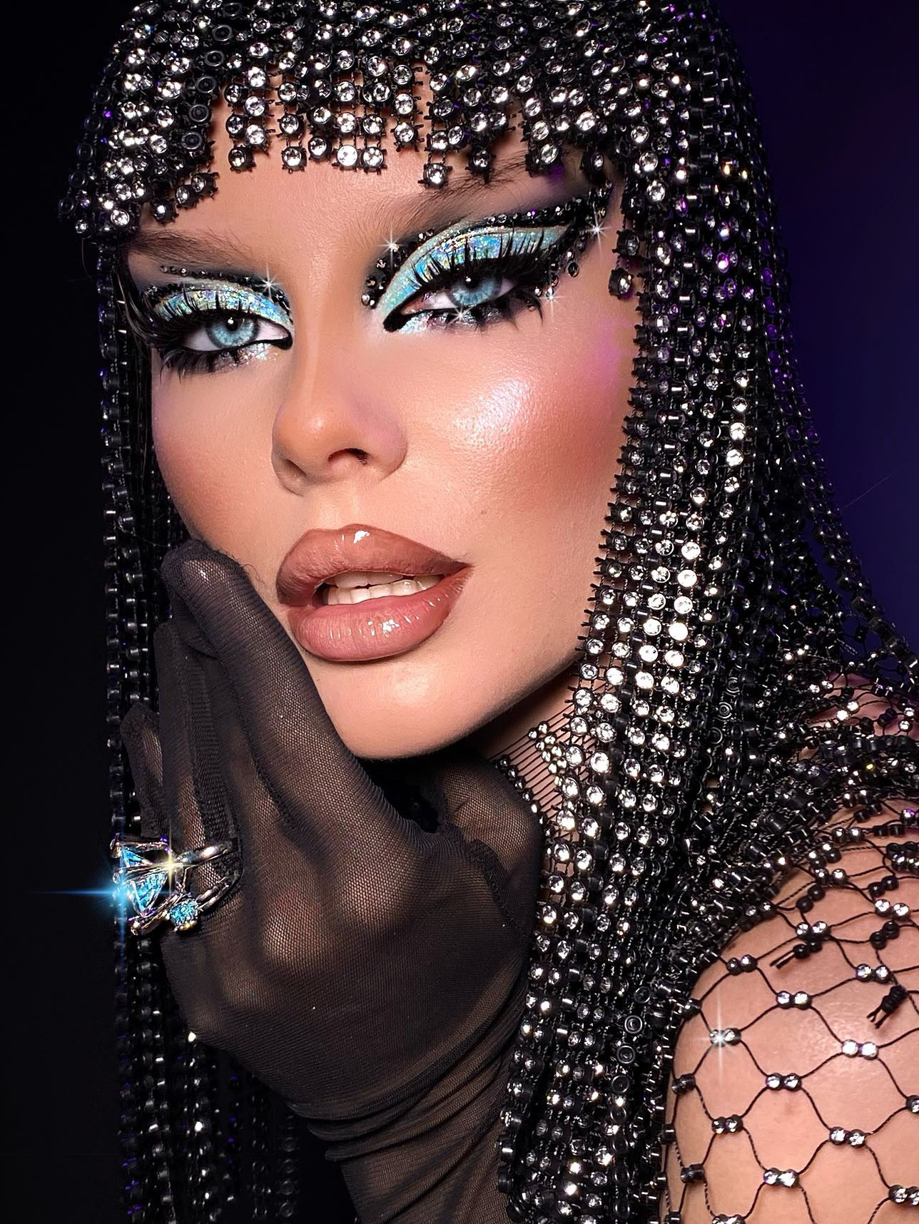 NOTHING BUT DIAMONDS Wig (Black)